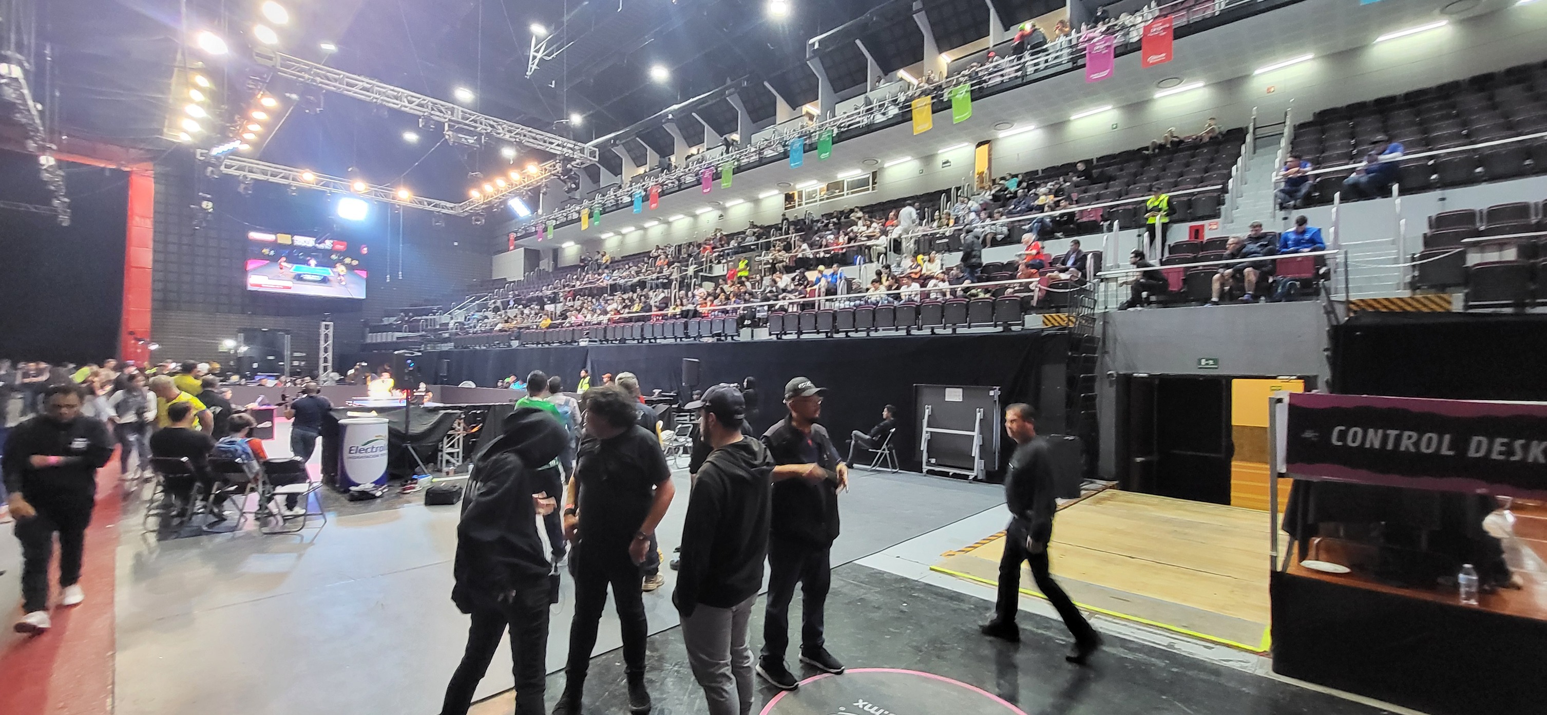Tribuny v hale na MS v Mexiku